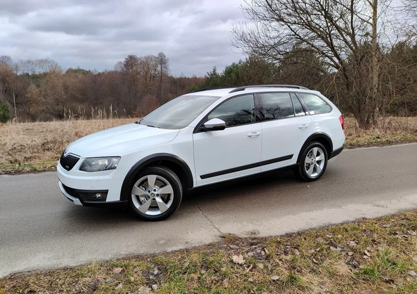 Skoda Octavia cena 51900 przebieg: 226000, rok produkcji 2015 z Staszów małe 497